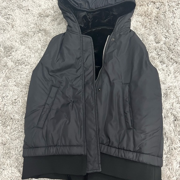 Theory reversible velvet vest - Picture 2 of 5